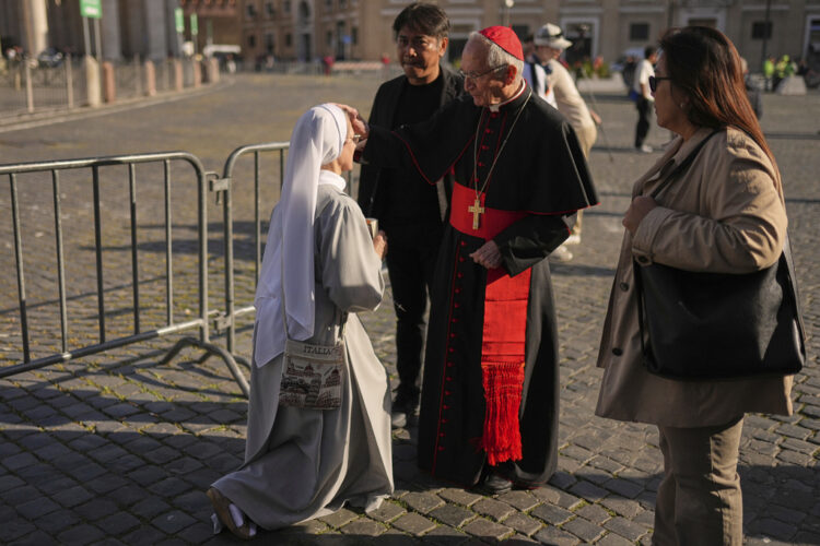 Pope Francis worried about greeting crowd in St. Peter's Square but was thankful he did, report says